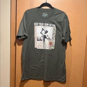 Wild Pearl Olive Graphic Women's Tee